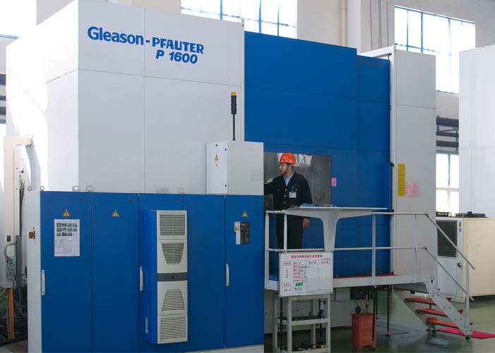 德國(guó)Gleason-PFAUTER 1.6米高速滾齒機(jī)